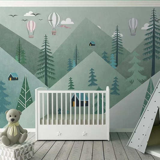 Papier peint panoramique Voyage en montgolfière dans une chambre de bébé, lit à barreaux blanc et ours en peluche